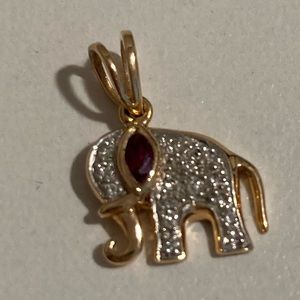 14k Yellow Gold Elephant with Sapphire Marquise